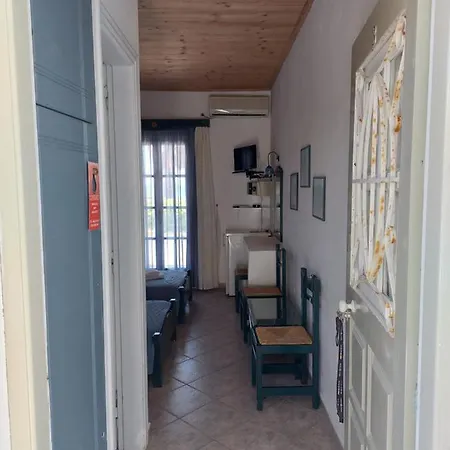 Hotel Isalos On The 3*