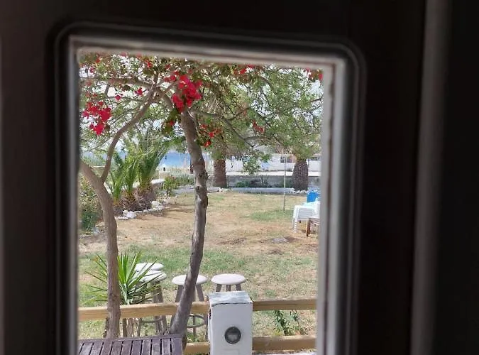 Isalos On The Hotell 3*