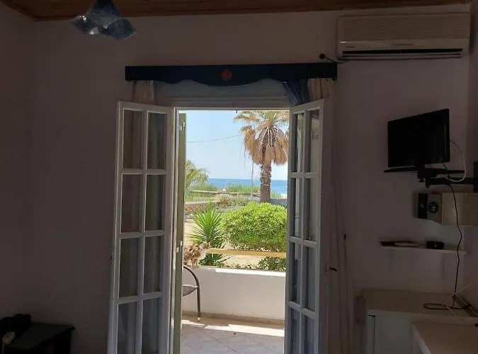 Isalos On The Hotell Livadi (Serifos)