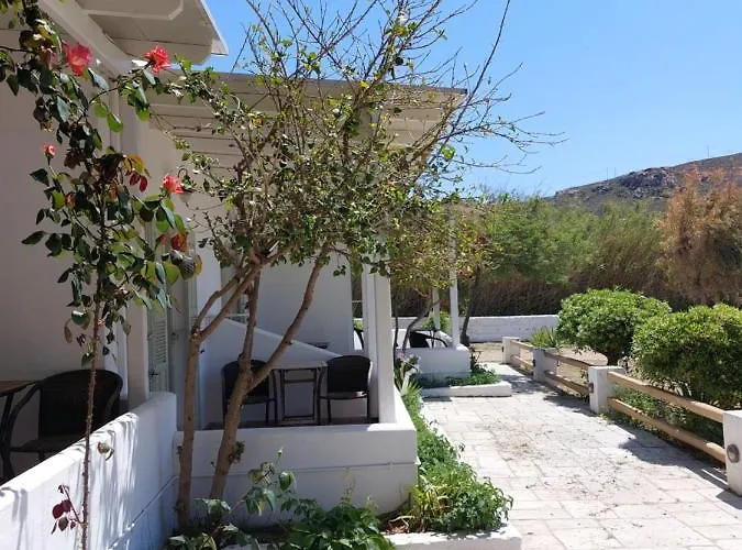 Hotell Isalos On The 3*