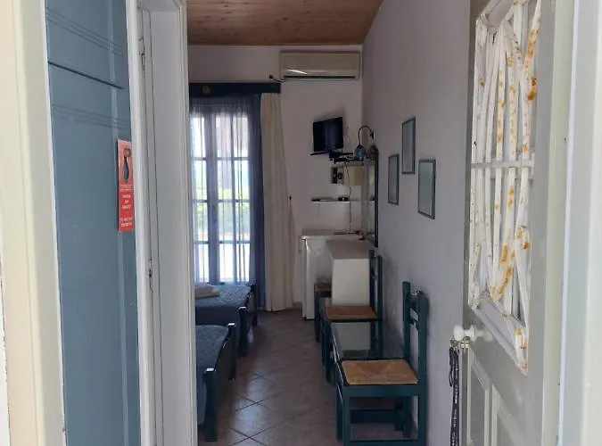 Hotel Isalos On The 3*